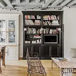 Beautiful Parisian Apartment Full Of Light